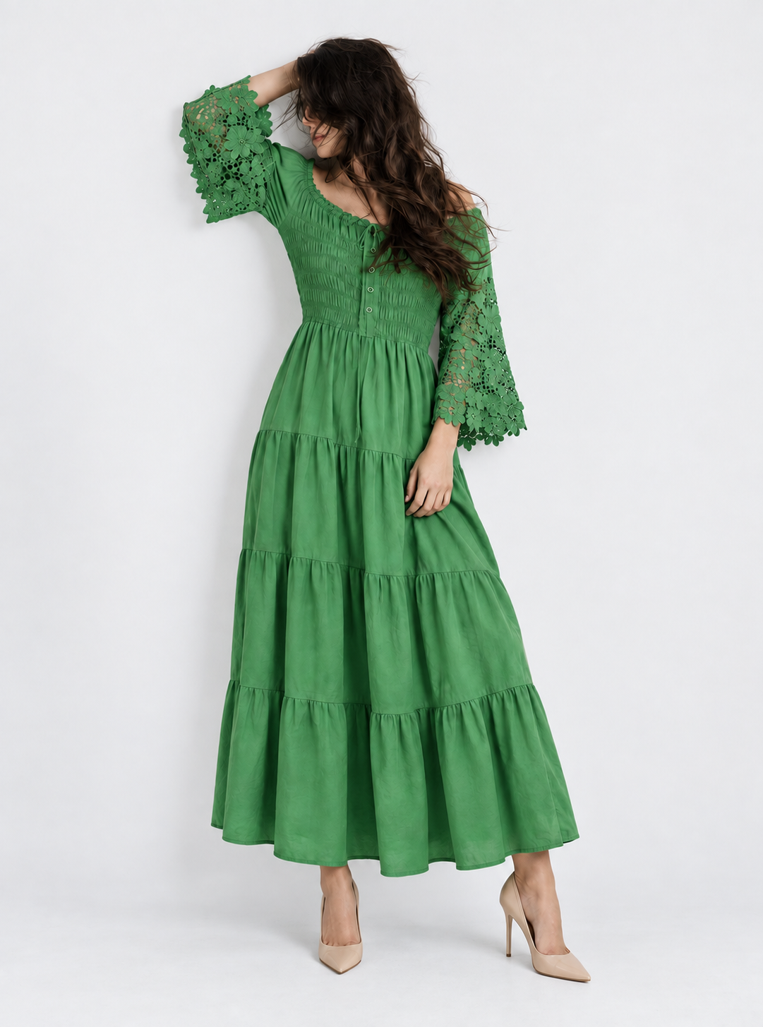 robe dentelle longue verte coton couvrante taille large mannequin debout XXL